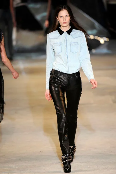 Look 33
